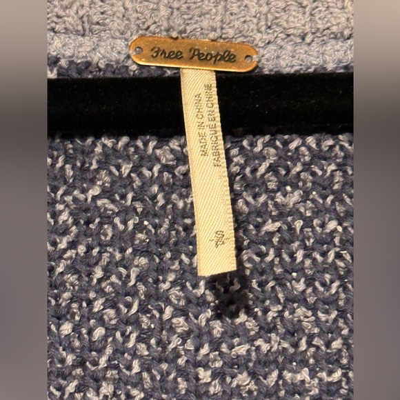 Free People High Low V-Neck Sweater - Picture 7 of 8